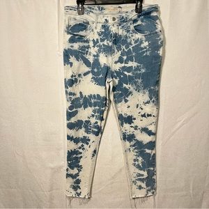Levi Strauss & Co. 721 High Rise Skinny Ankle distressed jeans. Tie dye. Size 33